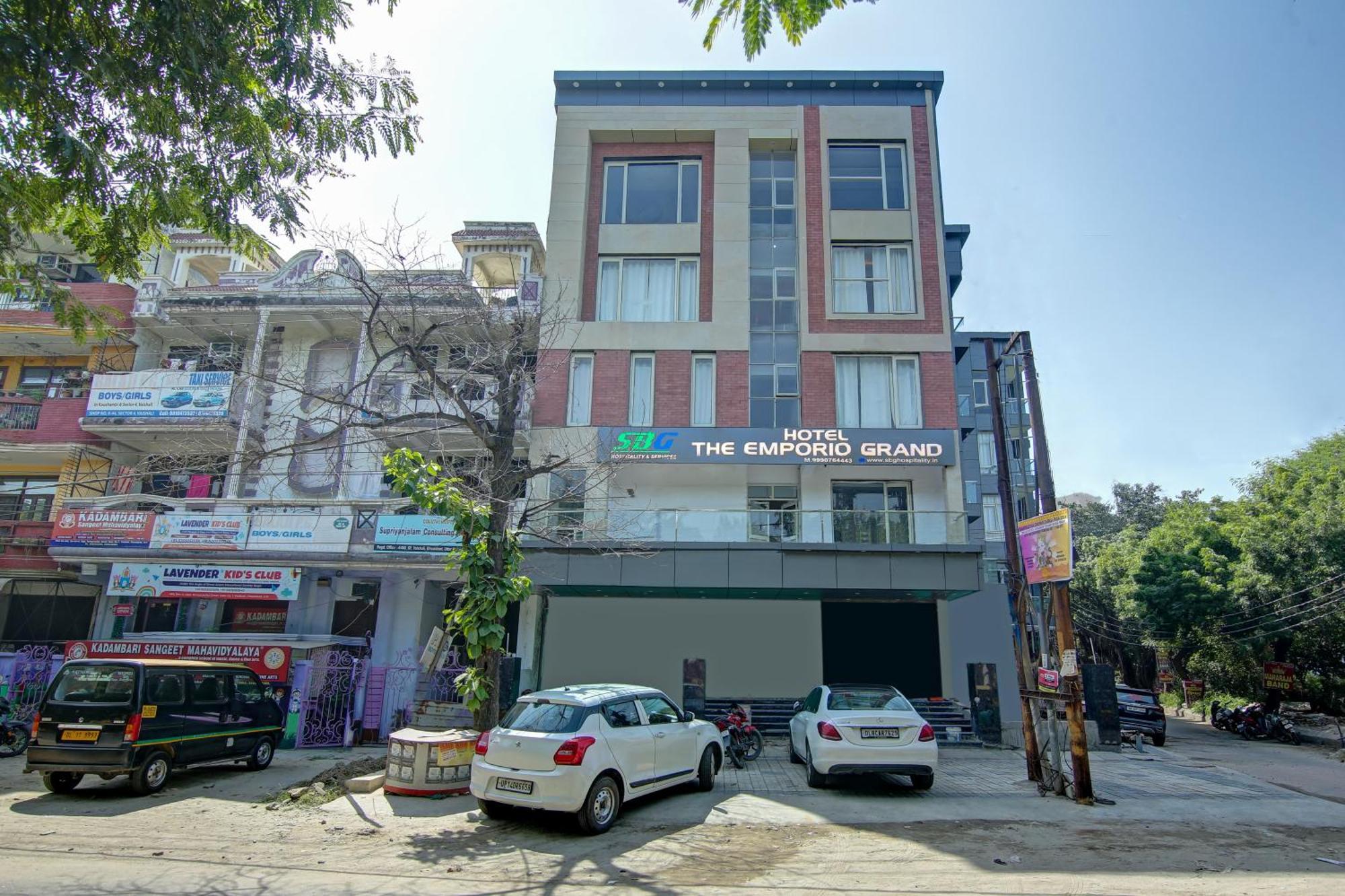 Hotel The Emporio Grand Near Vaishali Metro Station Ghaziabad Exterior photo