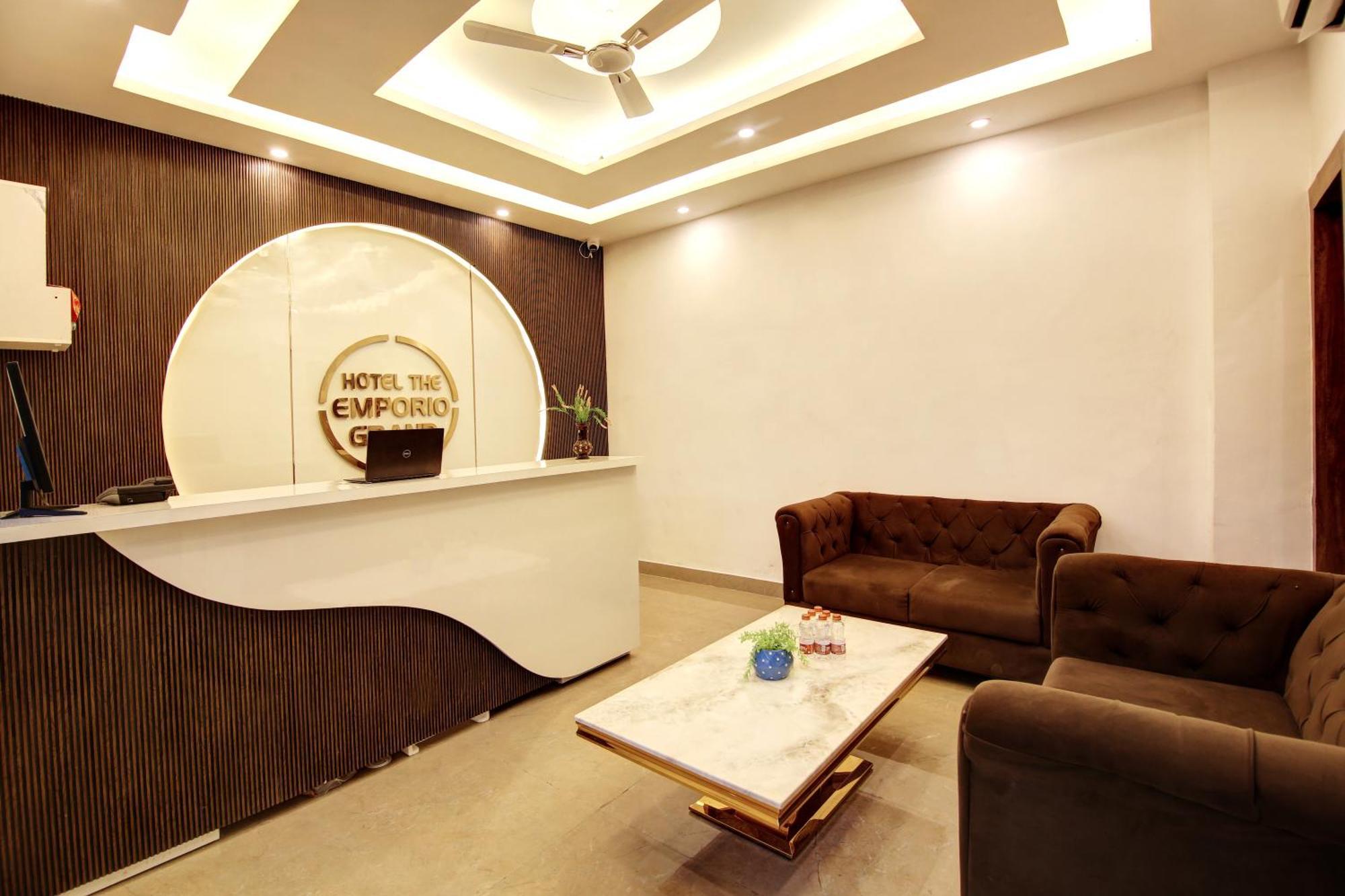 Hotel The Emporio Grand Near Vaishali Metro Station Ghaziabad Exterior photo