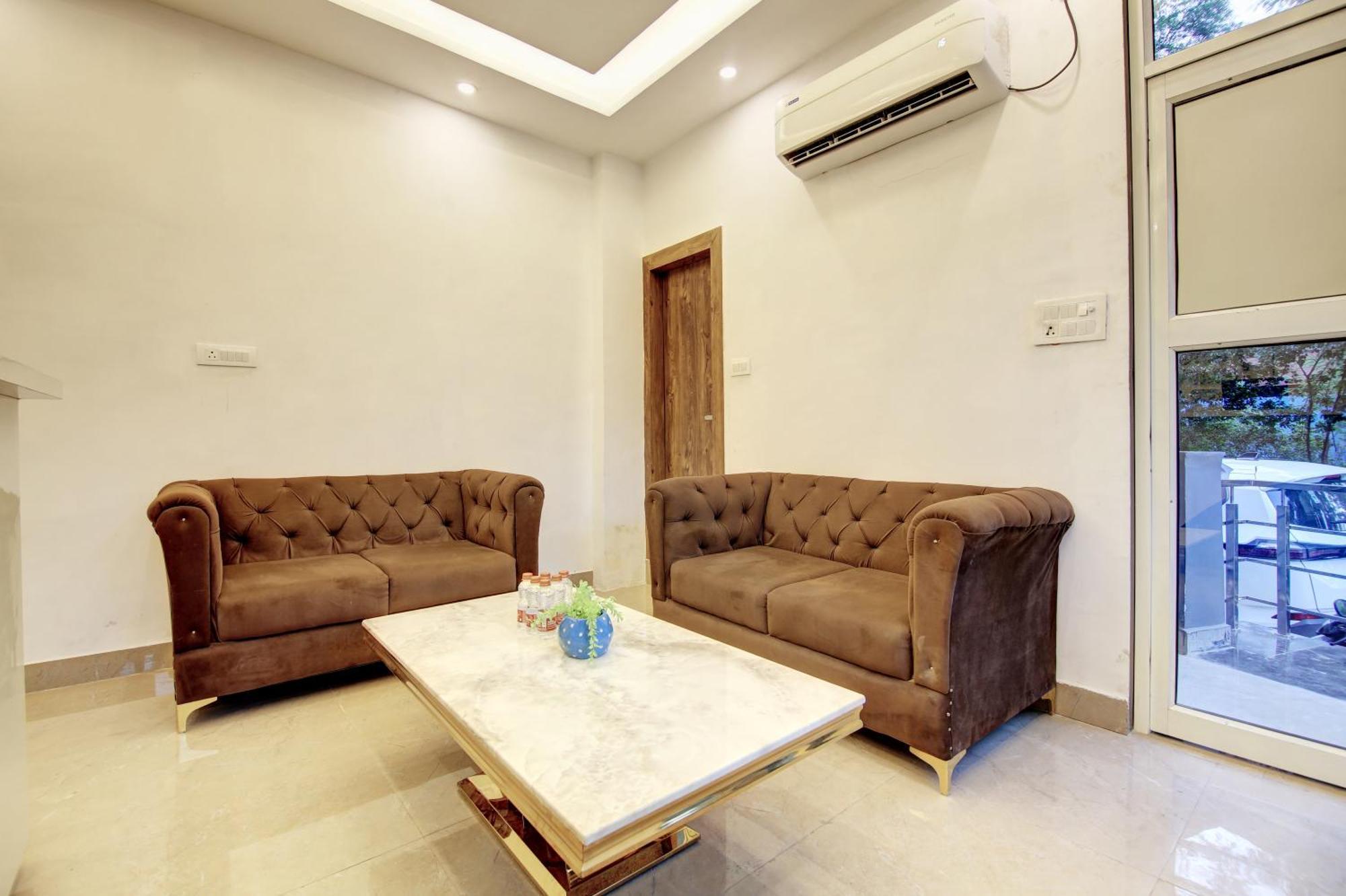 Hotel The Emporio Grand Near Vaishali Metro Station Ghaziabad Exterior photo
